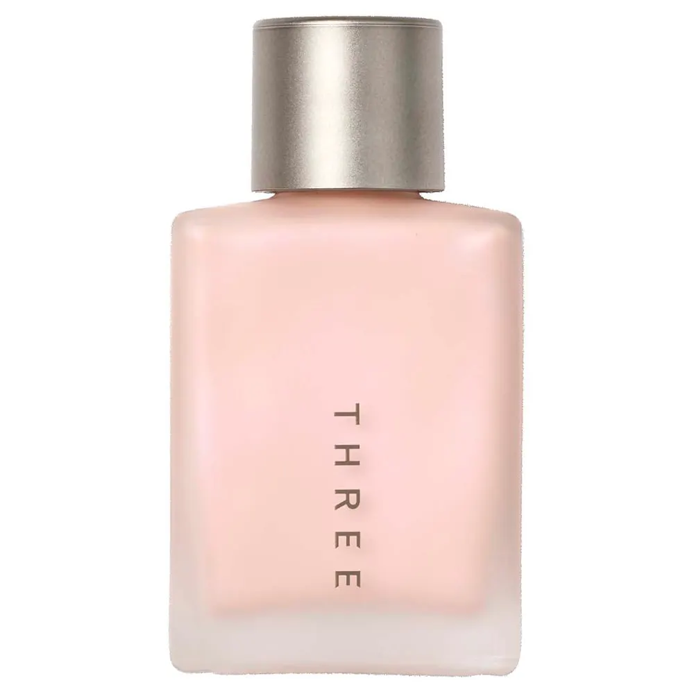 THREE Quiet Glow, оттенок X01 Petal Cloud (лимитированный выпуск), 19 мл