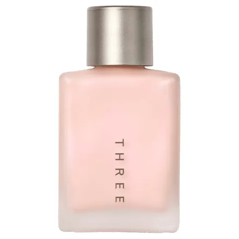 THREE Quiet Glow, оттенок X01 Petal Cloud (лимитированный выпуск), 19 мл