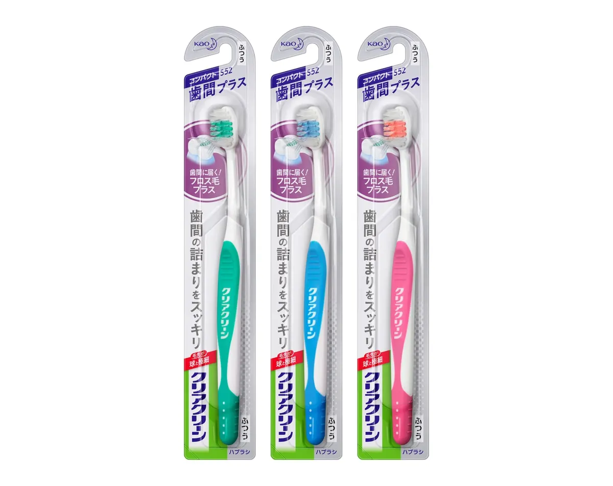 Зубная щётка средней жёсткости со сверхтонкой щетиной, Kao Clear Clean Toothbrush Interdental Plus Compact Normal, 1шт