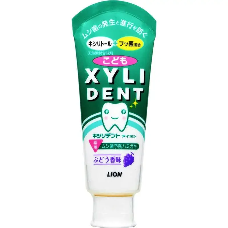 Детская зубная паста, укрепляющая, со фтором и ксилитолом, Lion Xylident Kids Grape Flavored Toothpaste, 60g